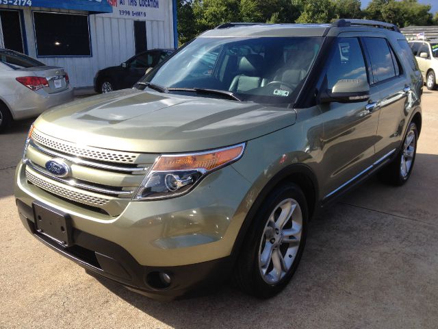 2013 Ford Explorer SLT 25