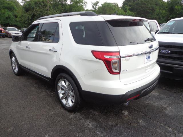 2014 Ford Explorer ESi