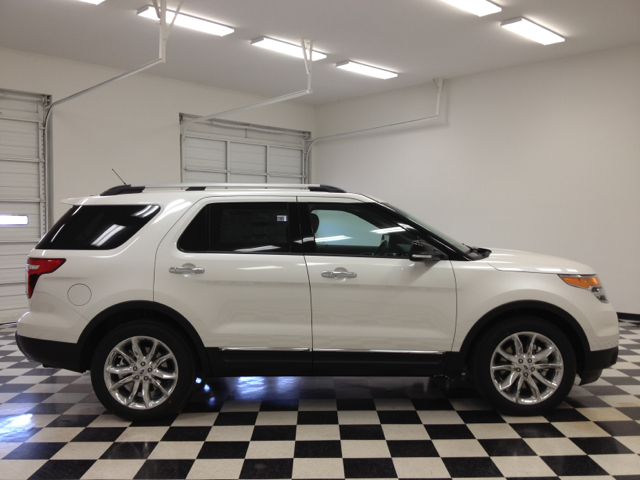 2014 Ford Explorer 31 FOOT