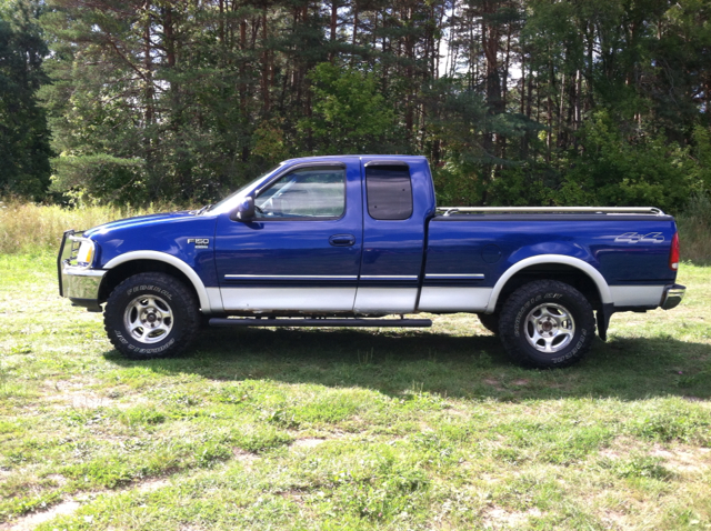 1998 Ford F-150 SLT 1 Ton Dually 4dr 35