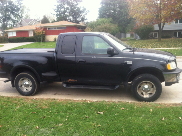 1998 Ford F-150 XLS 4D Sedan