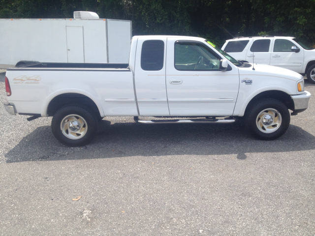 1998 Ford F-150 Crew Cab 143.5 WB 4WD SLT