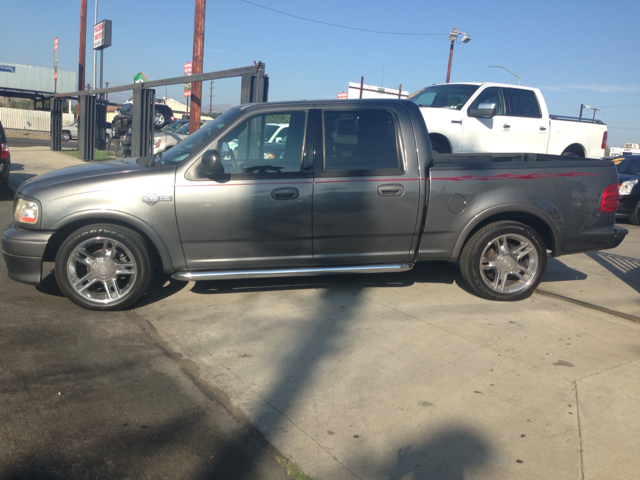 2002 Ford F-150 SLT 1 Ton Dually 4dr 35