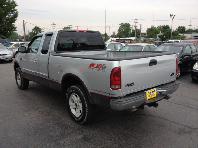 2002 Ford F-150 SLT 1 Ton Dually 4dr 35