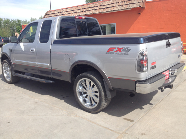 2002 Ford F-150 SLT 1 Ton Dually 4dr 35