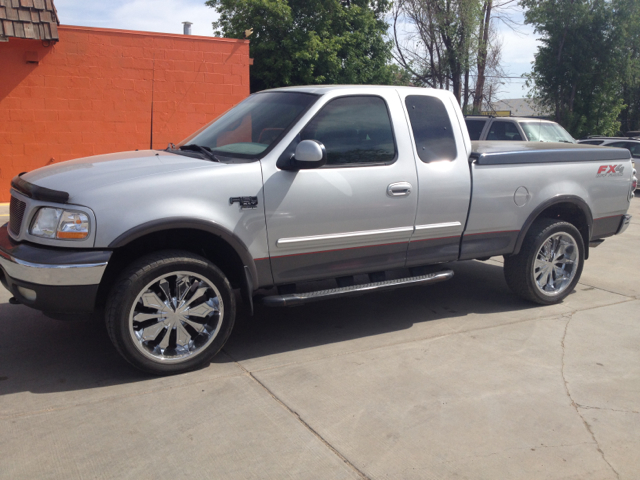 2002 Ford F-150 SLT 1 Ton Dually 4dr 35