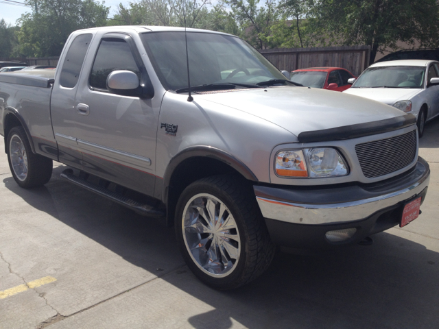 2002 Ford F-150 SLT 1 Ton Dually 4dr 35