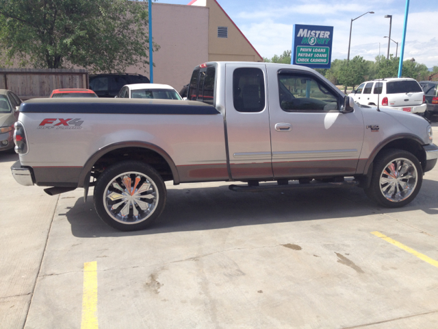 2002 Ford F-150 SLT 1 Ton Dually 4dr 35