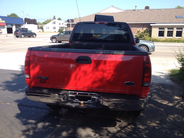 2003 Ford F-150 XL 2WD Reg Cab