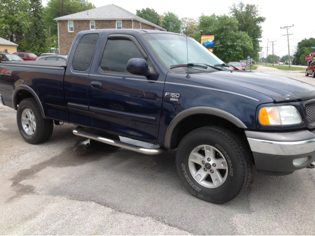 2003 Ford F-150 XL 2WD Reg Cab