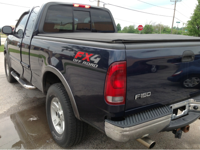 2003 Ford F-150 XL 2WD Reg Cab