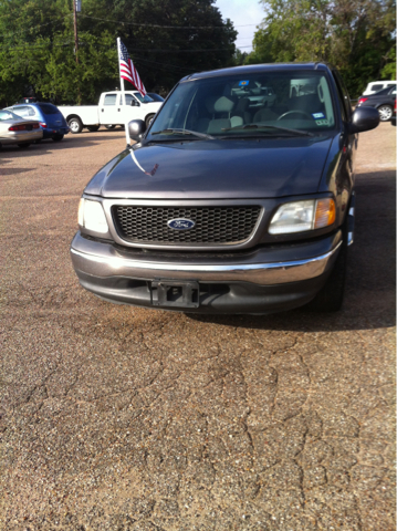 2003 Ford F-150 SL Short Bed 2WD