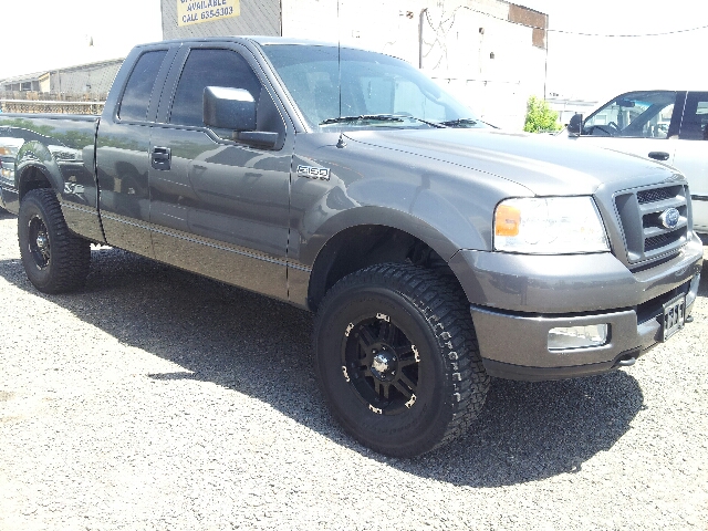 2005 Ford F-150 XLT Supercrew Short Bed 2WD