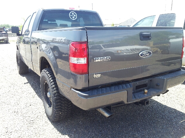 2005 Ford F-150 XLT Supercrew Short Bed 2WD