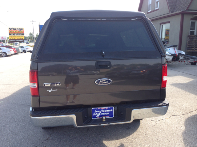 2005 Ford F-150 XL 2WD Reg Cab