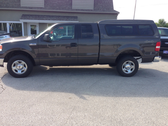 2005 Ford F-150 XL 2WD Reg Cab