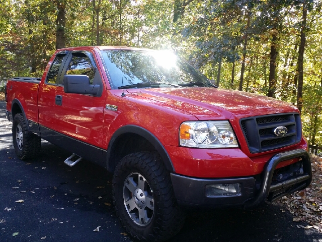 2005 Ford F-150 XLT Supercrew Short Bed 2WD