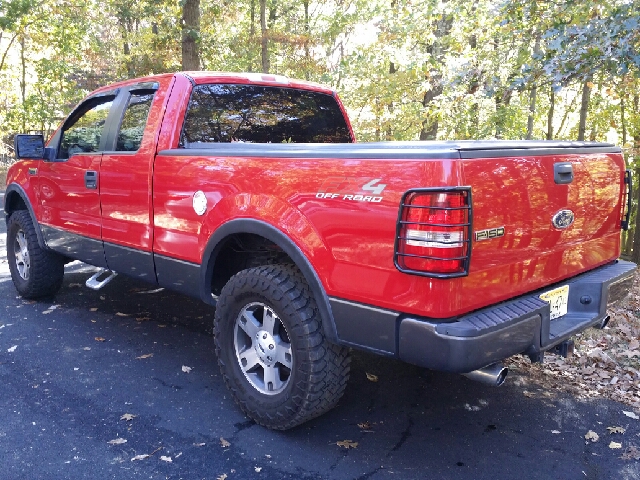 2005 Ford F-150 XLT Supercrew Short Bed 2WD