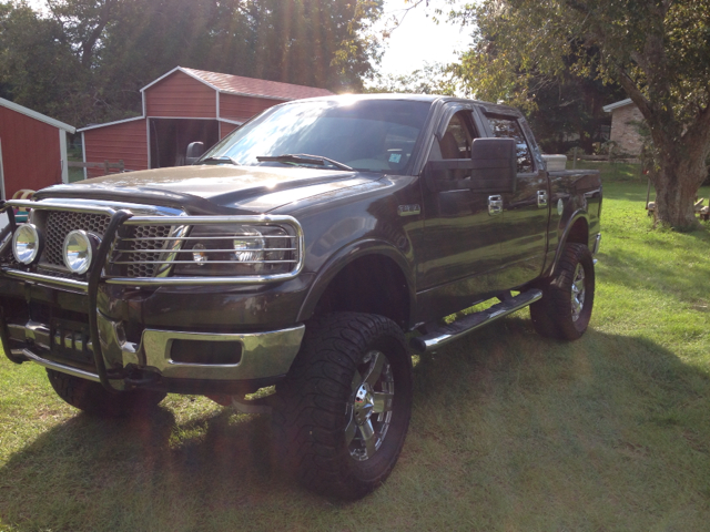 2005 Ford F-150 Club Cab 131 WB