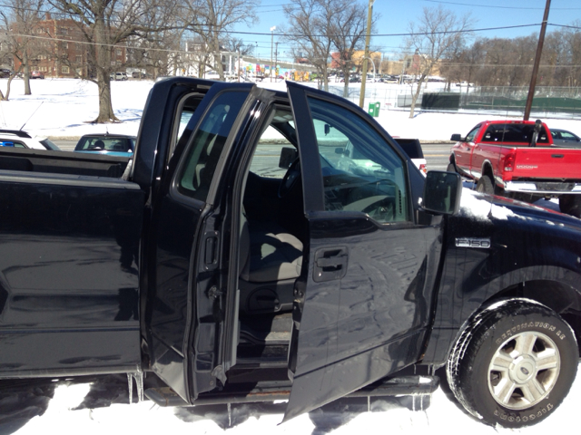 2005 Ford F-150 LX V6 Coupe