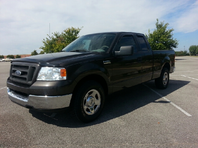 2005 Ford F-150 XLT Supercrew Short Bed 2WD