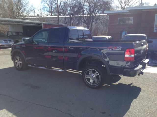 2005 Ford F-150 XLT Supercrew Short Bed 2WD