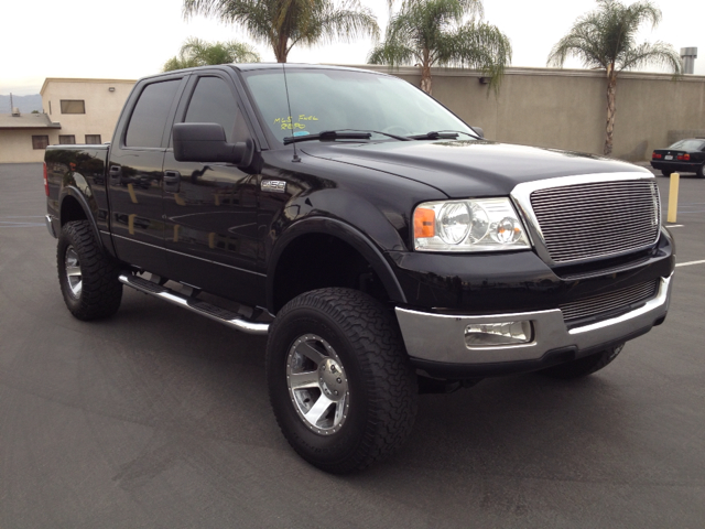 2005 Ford F-150 Club Cab 131 WB