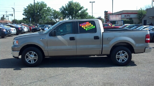 2006 Ford F-150 SL Short Bed 2WD