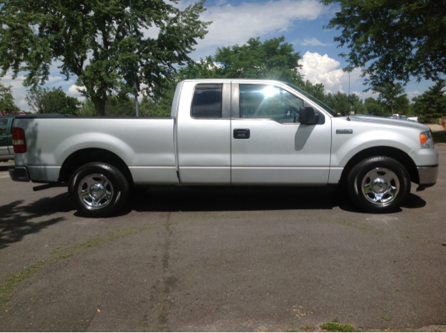 2007 Ford F-150 LX V6 Coupe