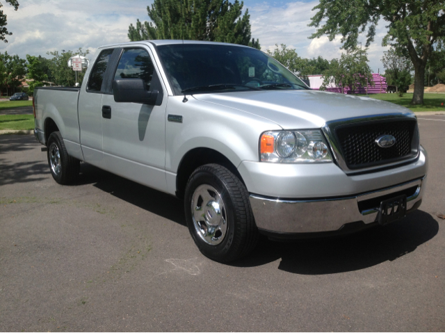 2007 Ford F-150 LX V6 Coupe