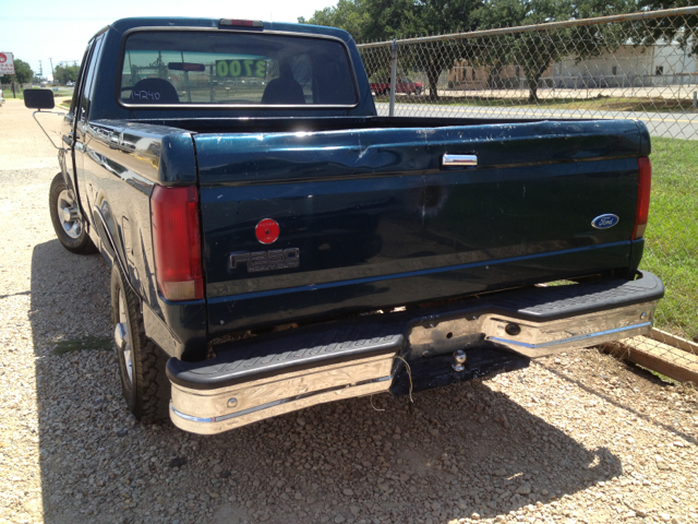 1997 Ford F-250 S 4-door Hatchback