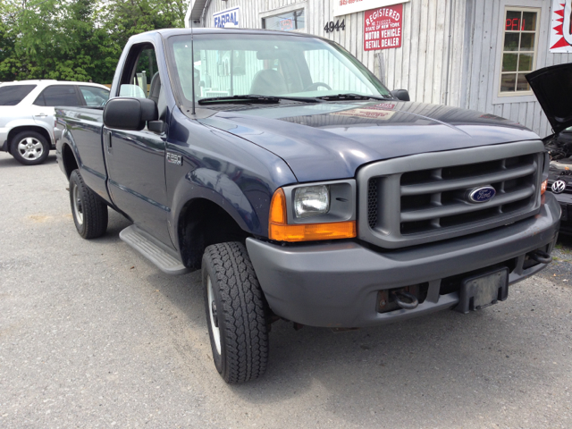 2001 Ford F-250 SD Crew Cab Short Box 2-wheel Drive SLE