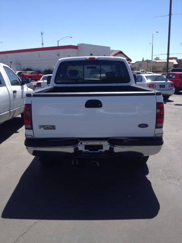 2001 Ford F-250 SD Reg Cab 108 WB