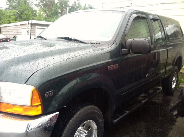 2001 Ford F-250 SD SLT 1 Ton Dually 4dr 35