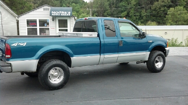 2001 Ford F-250 SD SE Well Kept Alloy Wheels