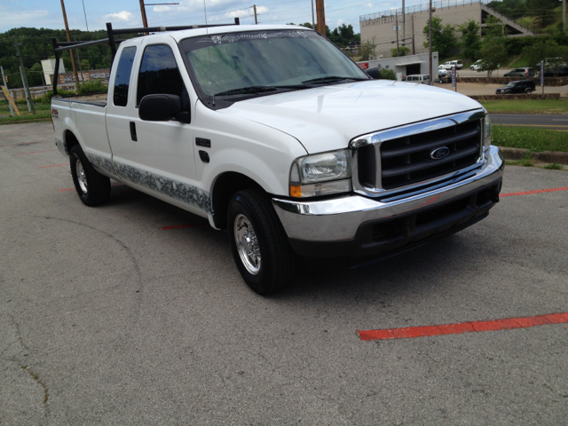 2004 Ford F-250 SD XLT Supercrew Short Bed 2WD