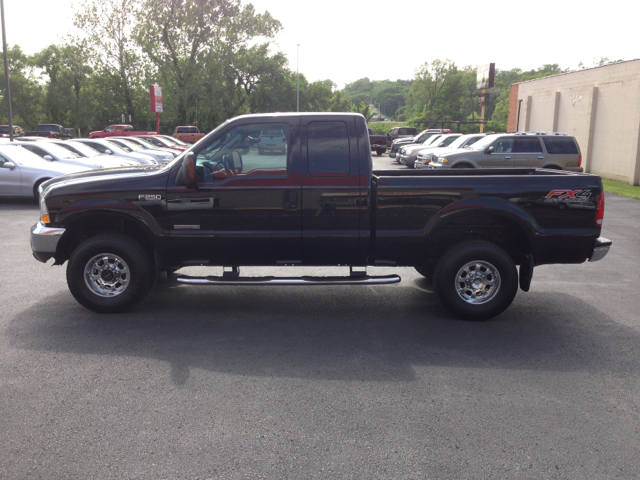 2004 Ford F-250 SD XL 2WD Reg Cab