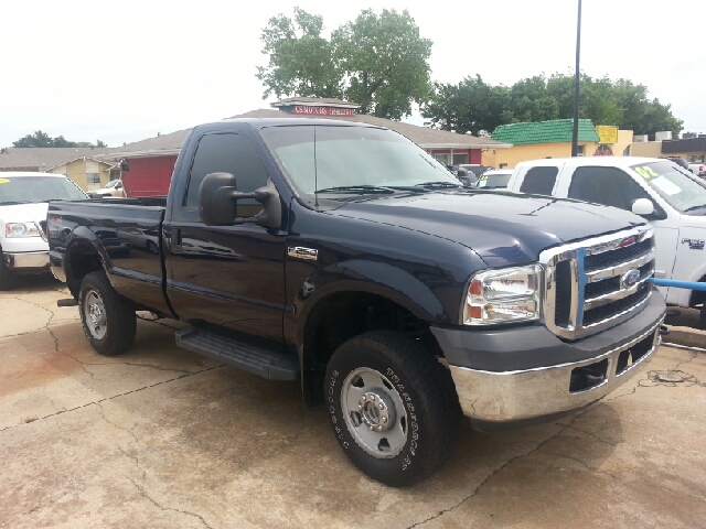 2006 Ford F-250 SD Crew Cab Short Box 2-wheel Drive SLE