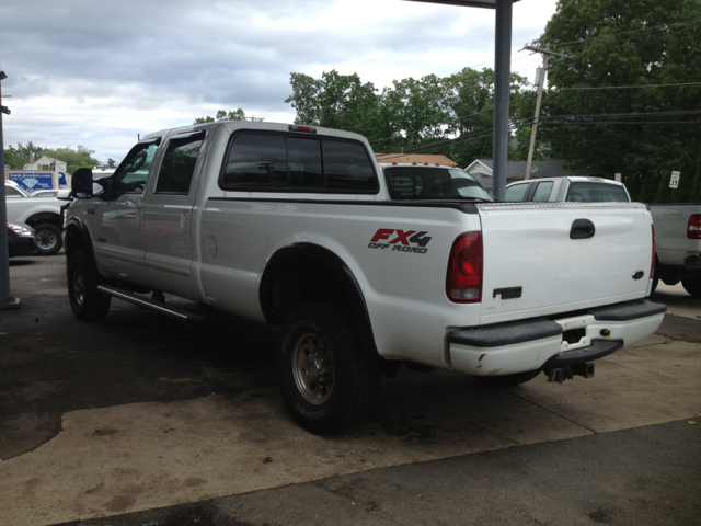 2004 Ford F-350 SD 740il 4dr Sdn Sedan