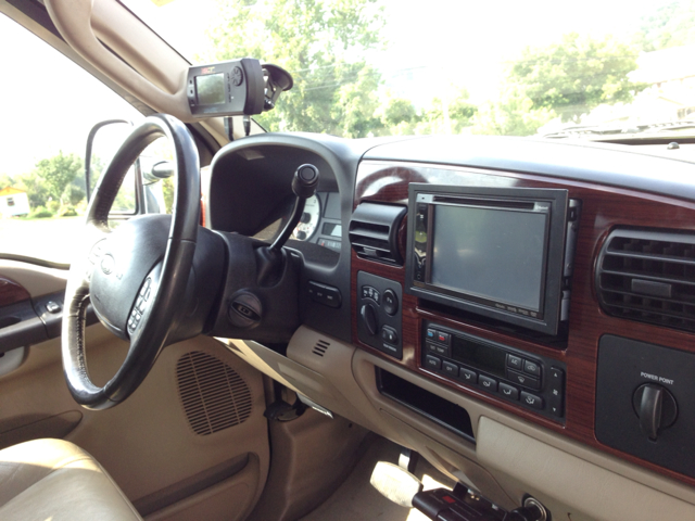 2005 Ford F-350 SD SE 4x4 Coupe