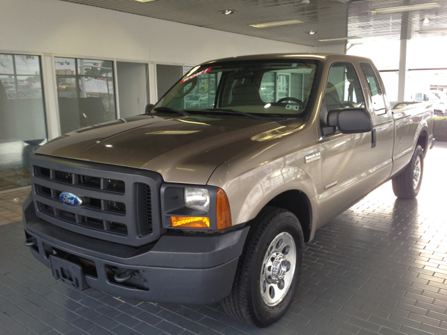 2005 Ford F-350 SD SLE- 4X4