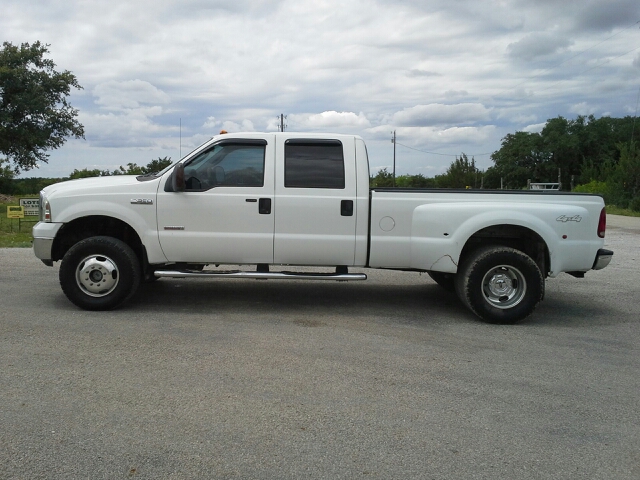 2006 Ford F-350 SD LTZ 4WD 5.3L V8