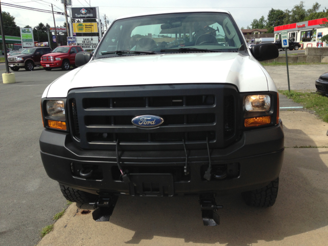 2006 Ford F-350 SD Crew Cab Short Box 2-wheel Drive SLE