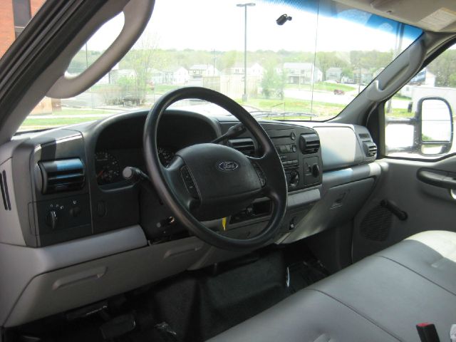 2006 Ford F-450 Riviera