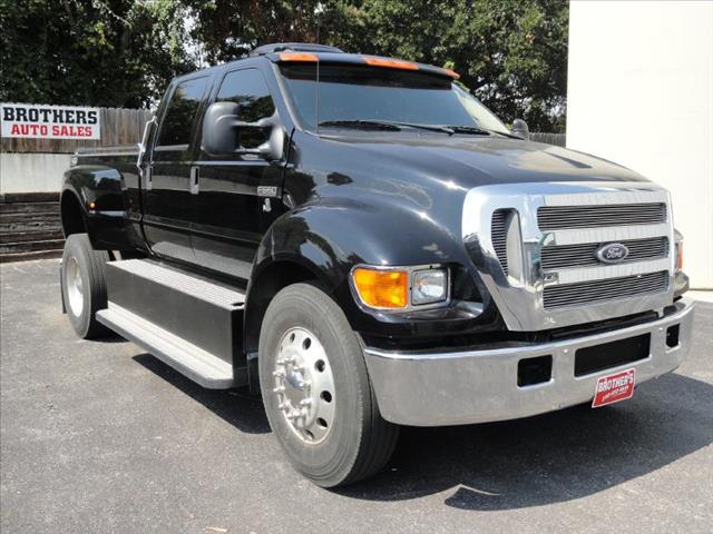 2006 Ford F-650 XLT 2WD