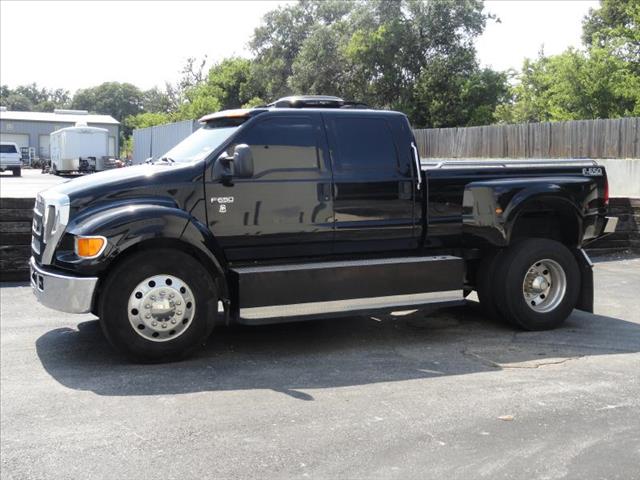 2006 Ford F-650 XLT 2WD