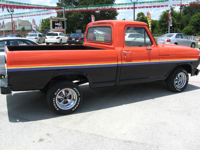 1970 Ford F100 Ext. Cab Short Bed 2WD Manual