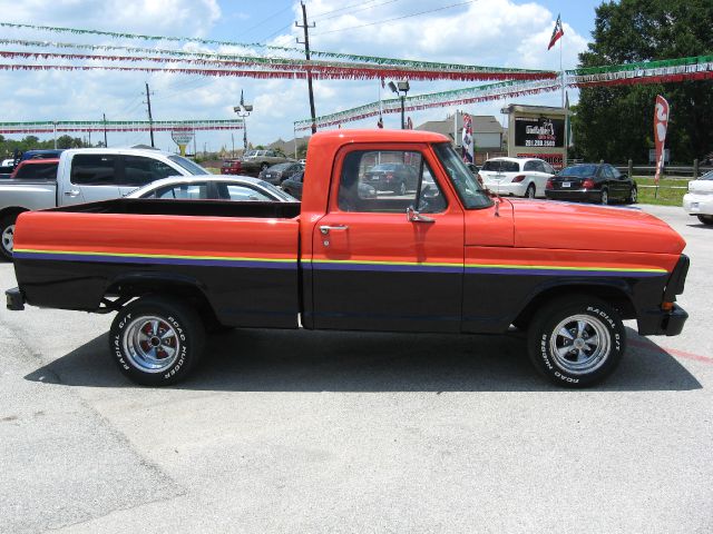 1970 Ford F100 Ext. Cab Short Bed 2WD Manual