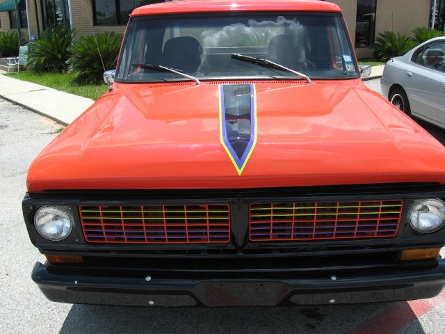 1970 Ford F100 Ext. Cab Short Bed 2WD Manual