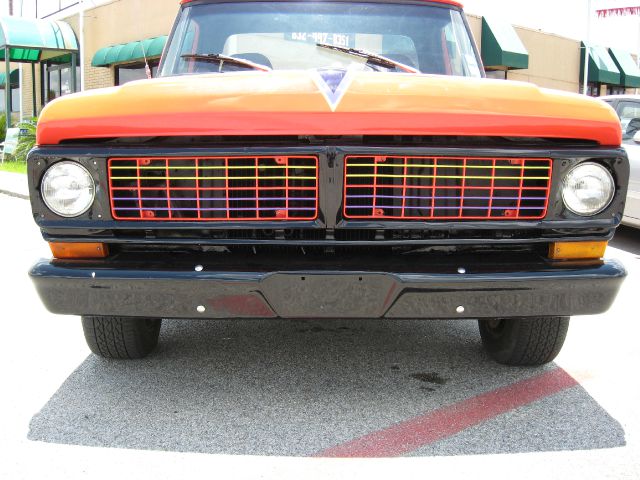 1970 Ford F100 Ext. Cab Short Bed 2WD Manual